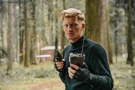 Лысый нянь скачать торрент